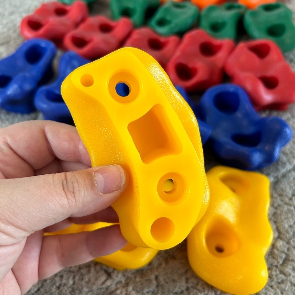 New 25 piece Rock Climbing Wall Grips - Picture 10 of 10